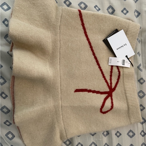 NWT Anthropologie- En Saison Elegant Cream Skirt with Red Bow Accent - Picture 2 of 2